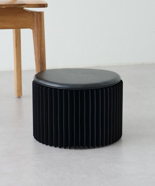 折りたためるペーパースツール