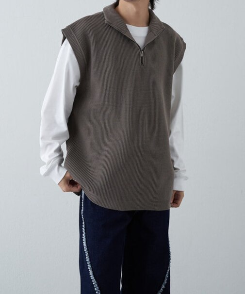 ハーフジップニットベスト