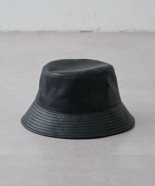 フェイクレザーバケットハット
