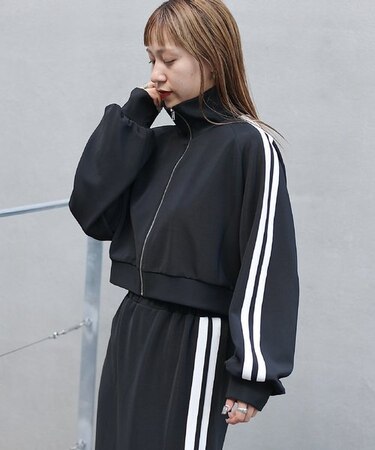 ドレープピケラインショートトラックジャケット