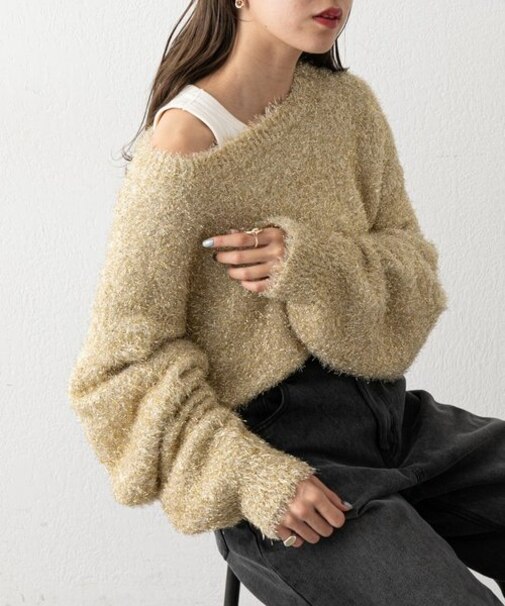 【着用動画あり】クロップドボリュームスリーブシャギーラメニット