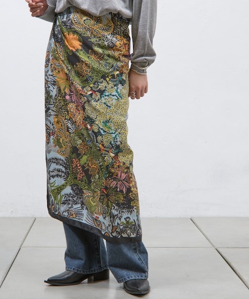 ボタニカル大判スカーフ 90×90