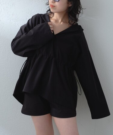 【UVカット率90％ / 着用動画あり】Vネックフード付きラッシュガード