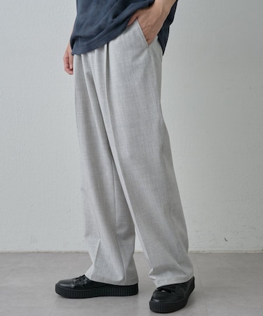 パウダートロストレートパンツ
