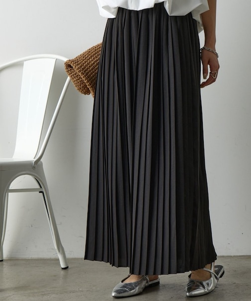 シアープリーツスカート