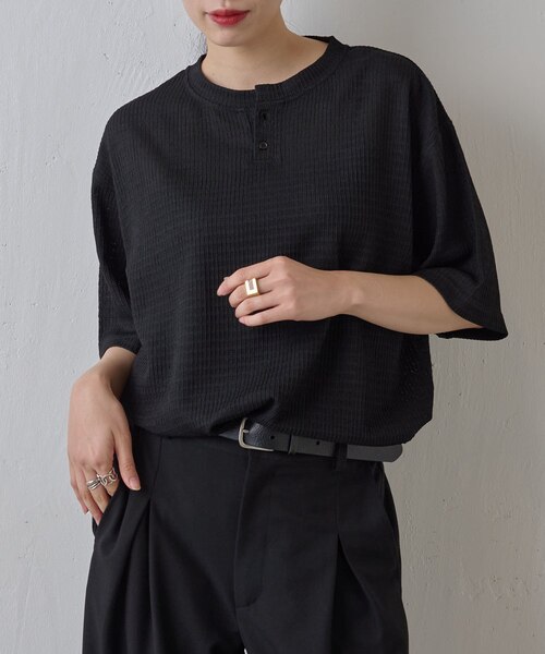 エアリーアイレットヘンリーネック半袖Tシャツ｜コロニートゥー