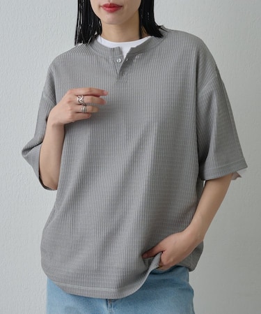 エアリーアイレットヘンリーネック半袖Tシャツ