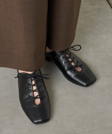 レースアップミュール