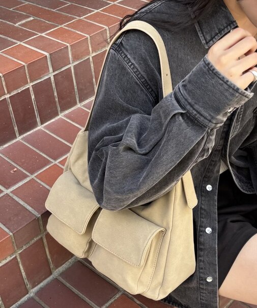 【PIKO企画】フロントポケットワンショルダーバッグ