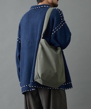 【超軽量190g】撥水ナイロンファスナーショルダーバッグ