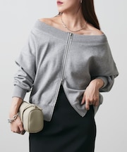 ダンボールオフショルジップトップス