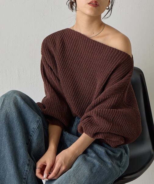 【リバイバル】モールオフショルニット