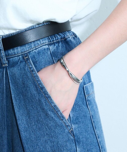 チェーンラインバングル