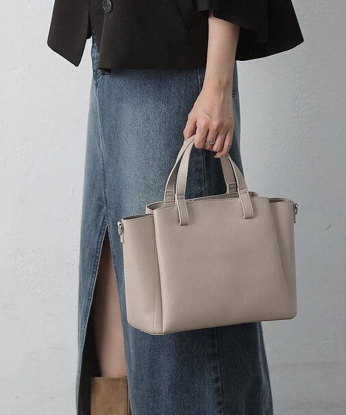 ミドルサイズトートバッグ