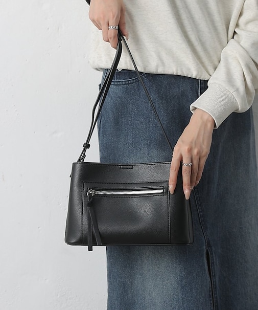 フロントポケットショルダーバッグ