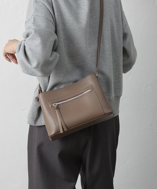 フロントポケットショルダーバッグ