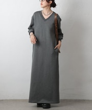 ダンボールVネックワンピース