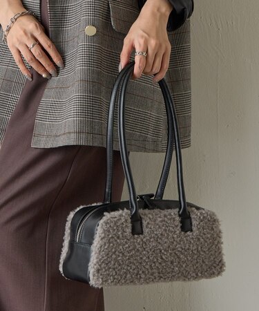 ボアボストンバッグ