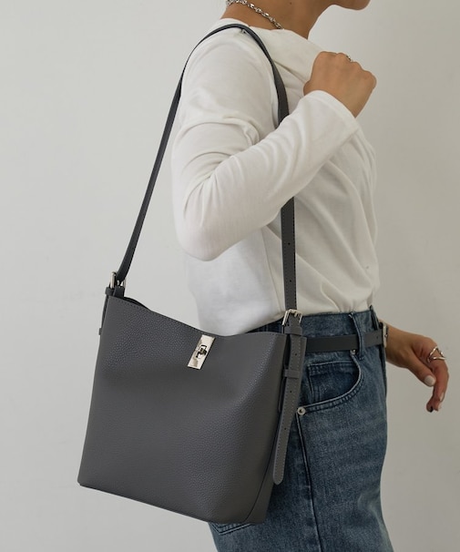 ポーチ付きワンショルダーバッグ