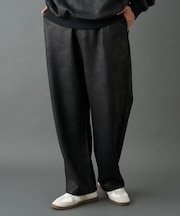 フェイクレザーコーティングパンツ