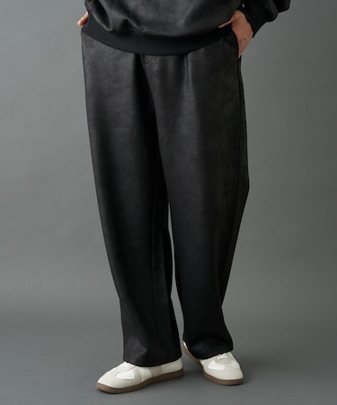 フェイクレザーコーティングパンツ