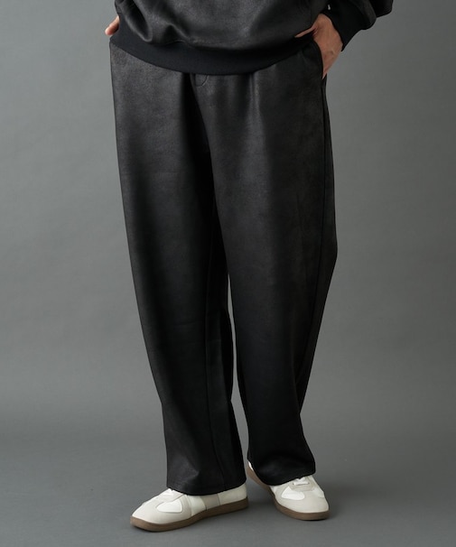 フェイクレザーコーティングパンツ