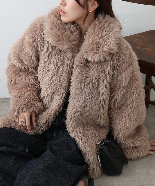 シープファーステンカラーミドル丈コート