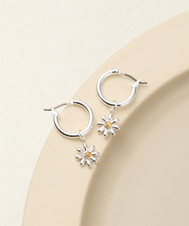 フラワーフープピアス