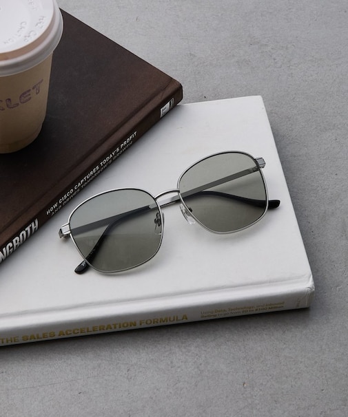 オーバルメタルサングラス