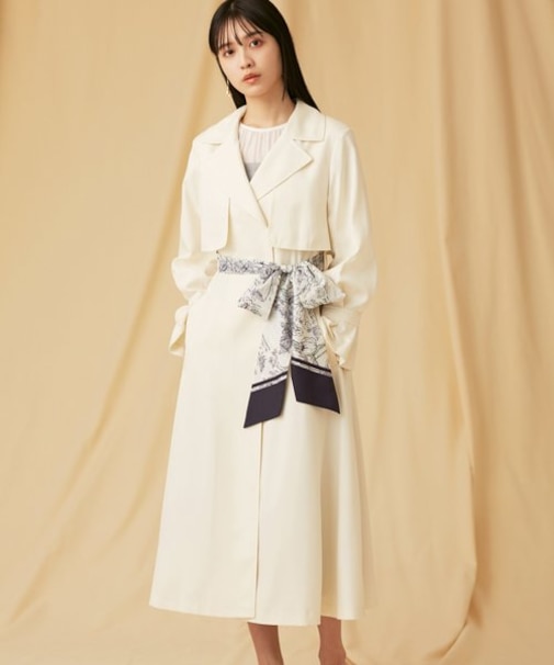 スカーフ付きドレストレンチコート