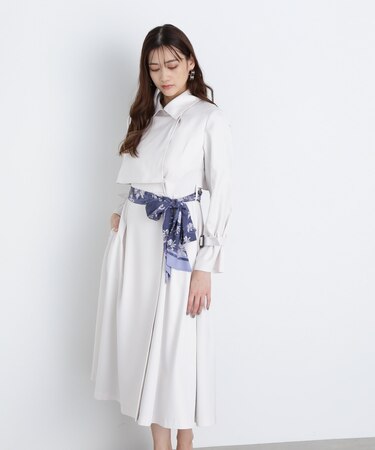 スカーフ付トレンチコート　WEB限定カラー：クリアブルー