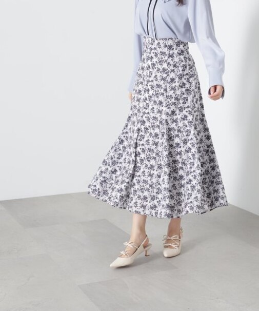 シャドーフラワープリントスカート