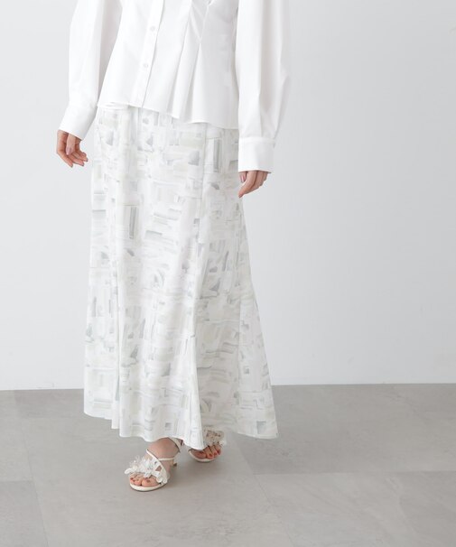 アブストラクトプリントスカート