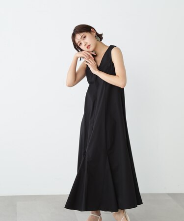 カラーマキシワンピース　WEB限定カラー：ブルー