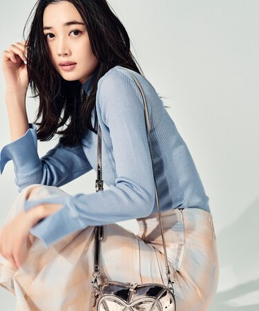 シアーハイネックリブニット