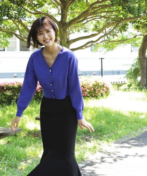 クリスタルボタンニットカーディガン