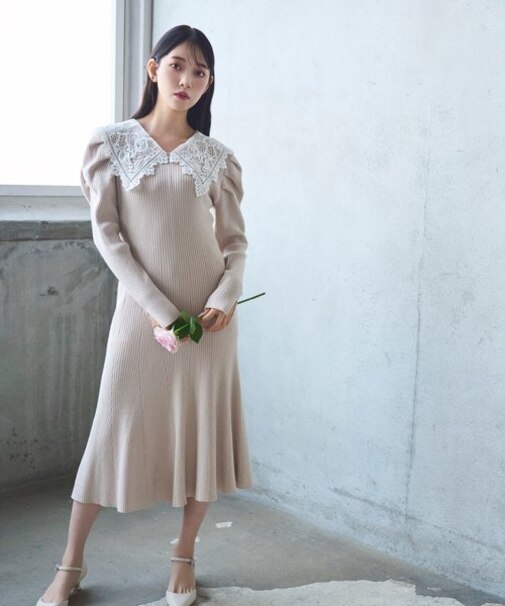 レースカラーニットワンピース
