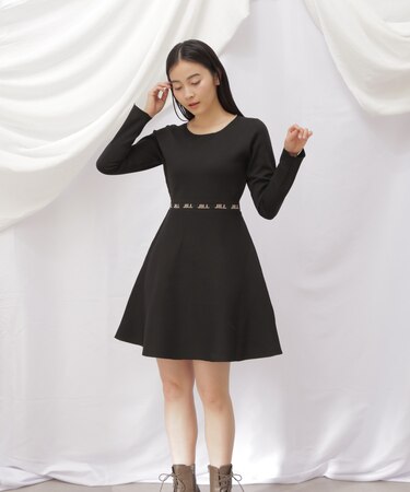 ロゴジャガードフレアニットワンピース