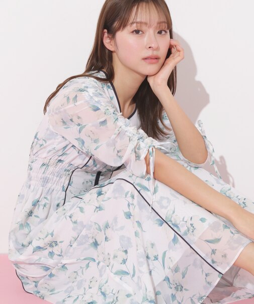 フラワープリントバイカラーワンピース