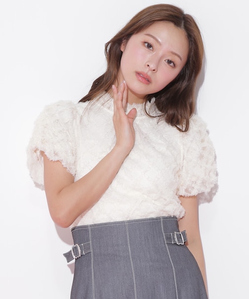 バルーン袖レースブラウス