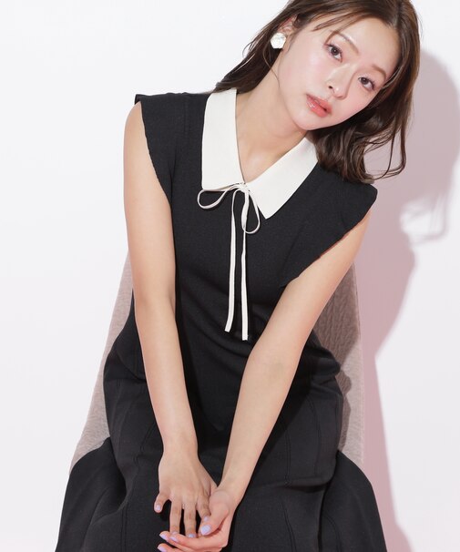 コルセットリブ襟付きニットワンピース