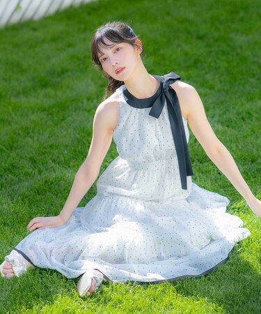 ホルターネックティアードワンピース