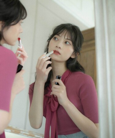 ボウタイリブニット