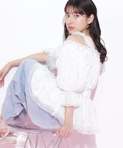 チュールシャーリングブラウス