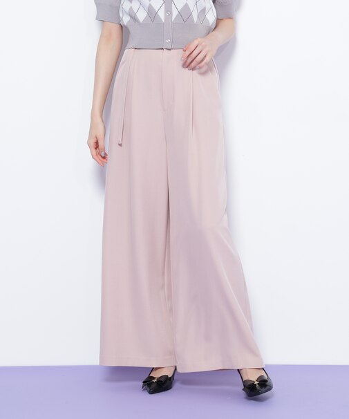 細ベルト付きワイドパンツ