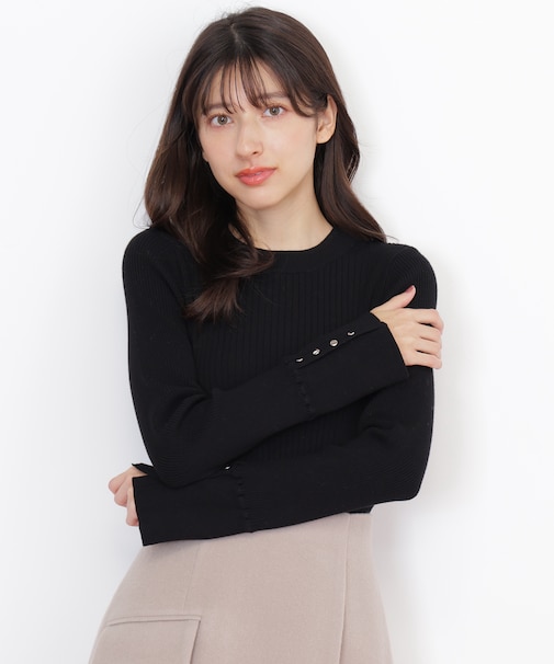 袖ボタンリブニット