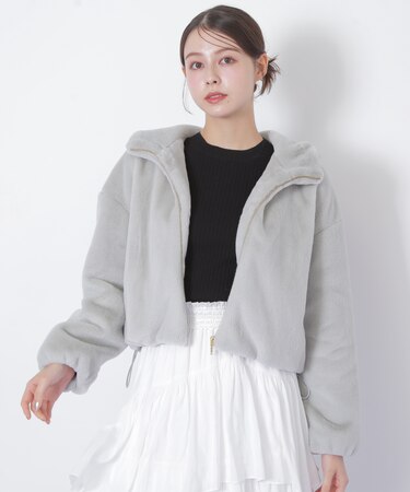 フェイクファーフーディー