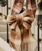 ＜BEARシリーズ＞Holidayベア刺繍チェックストール