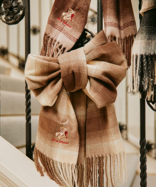 ＜BEARシリーズ＞Holidayベア刺繍チェックストール
