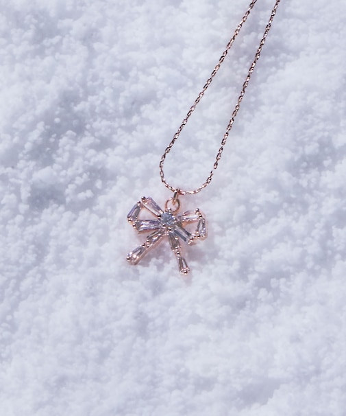 Cubic プチリボンネックレス